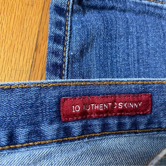 Lucky Brand Men's 10 authentic skinny Blue Jeans - Picture 5 of 11